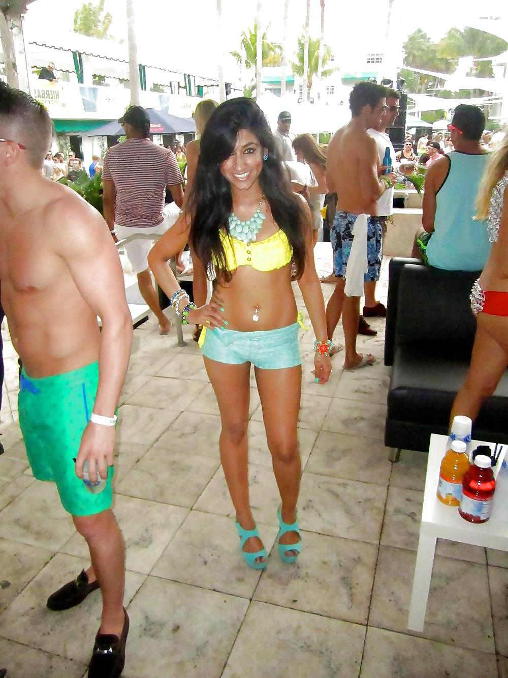 21P Tight Body Indian Club Slut Part 2