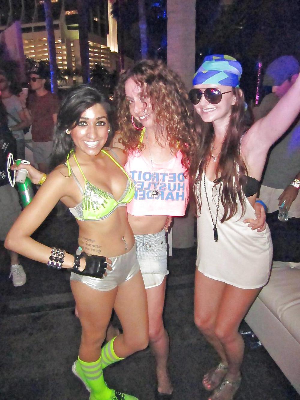 21P Tight Body Indian Club Slut Part 2