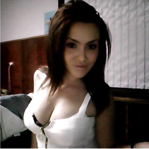 21P Bulgarian christmas school girl 18yo.Please comments