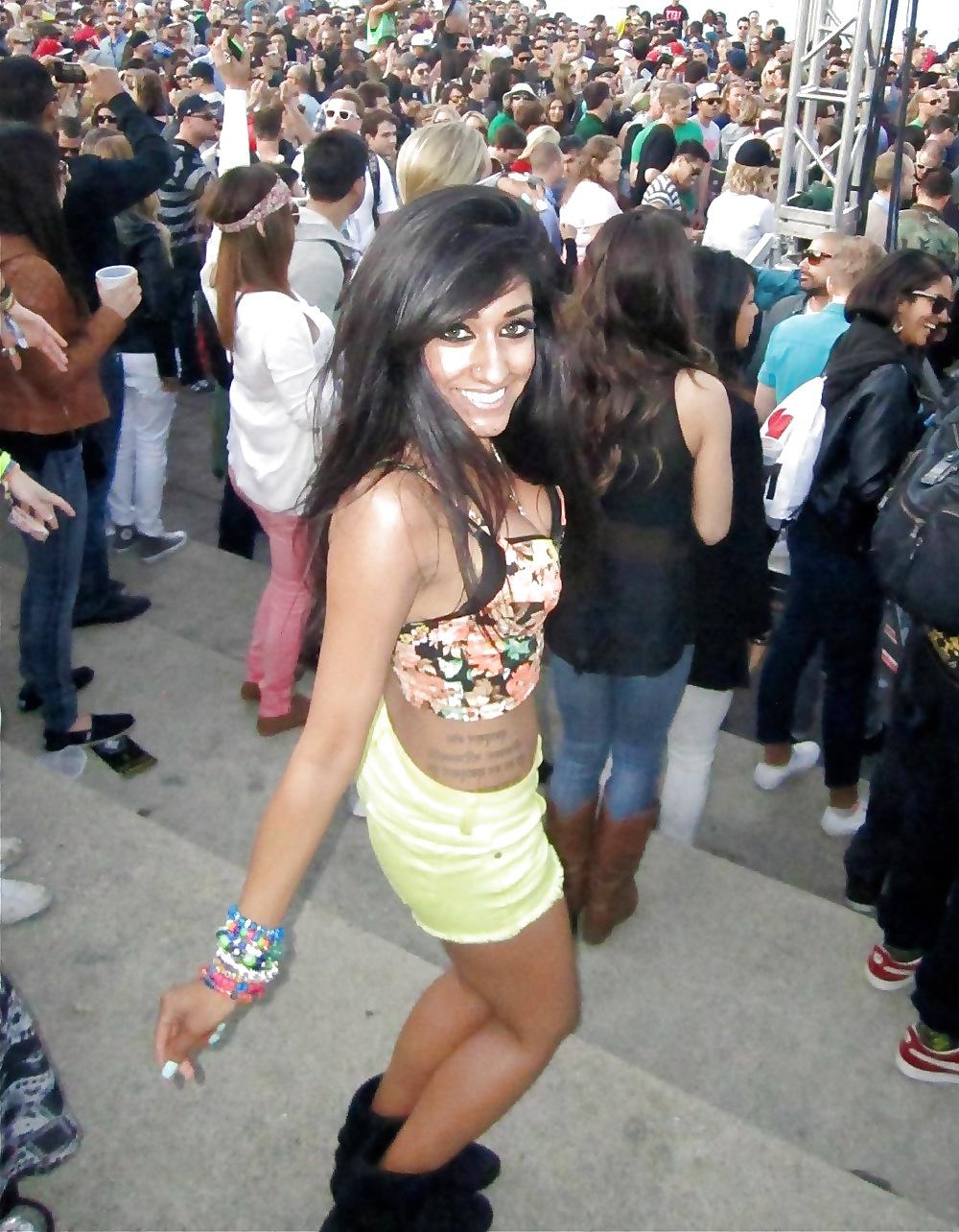 25P Tight body indian club slut