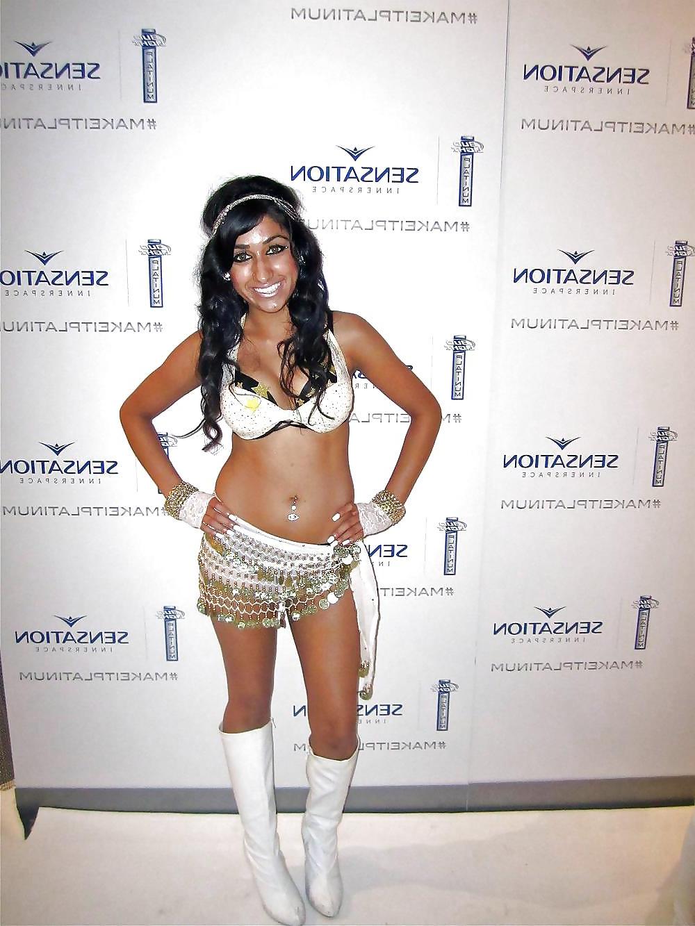 25P Tight body indian club slut
