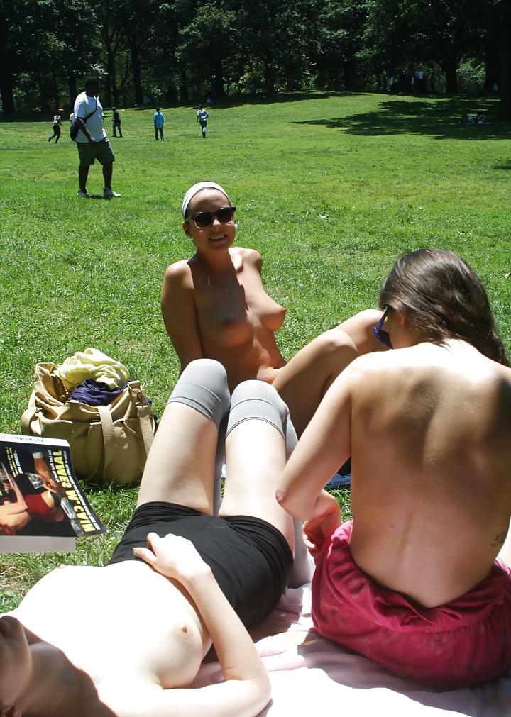 25P Topless Reading Club 1