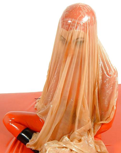 25P Latex queens....