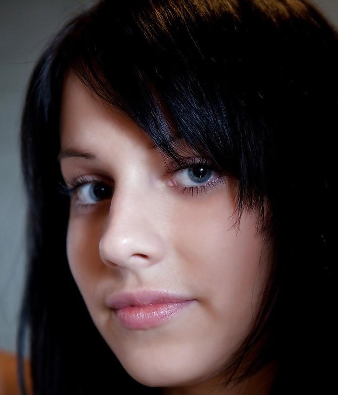 25P From the Moshe Files: Lovely Eyes Seduce Me First