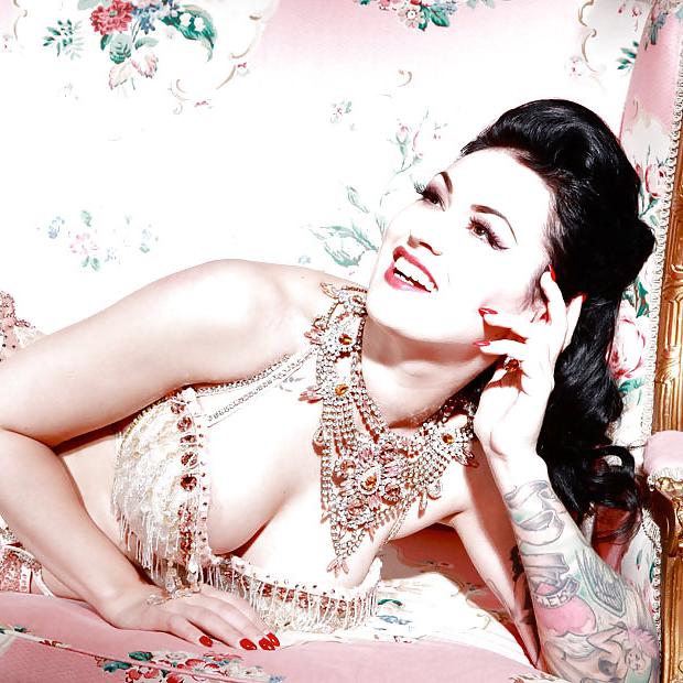 20P Beautiful Girls, Tattooed And Latex 1
