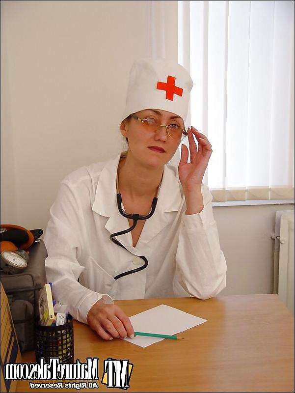 21P Russian nurse and soldier