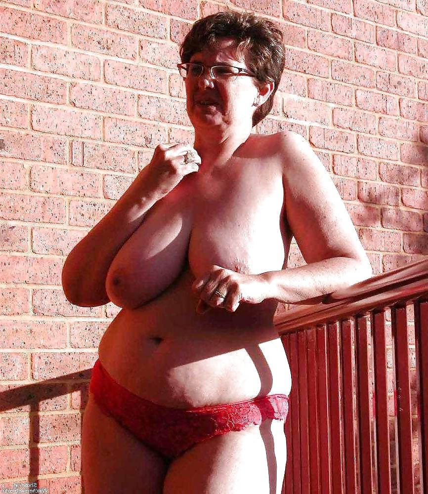 20P Saggy tits 45.