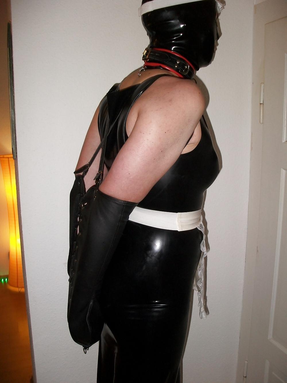 15P Latex und Bondage 3