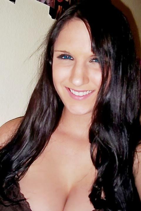 25P Big Boob Camgirl Valerie