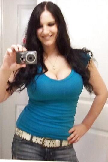 25P Big Boob Camgirl Valerie