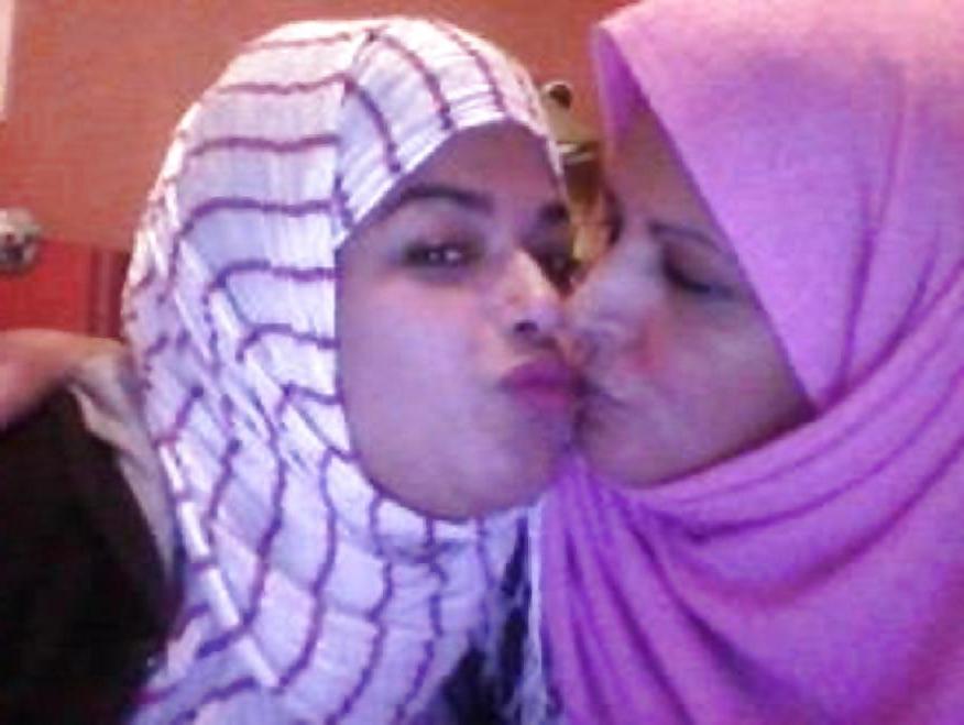 4P Arab lesbian webcam