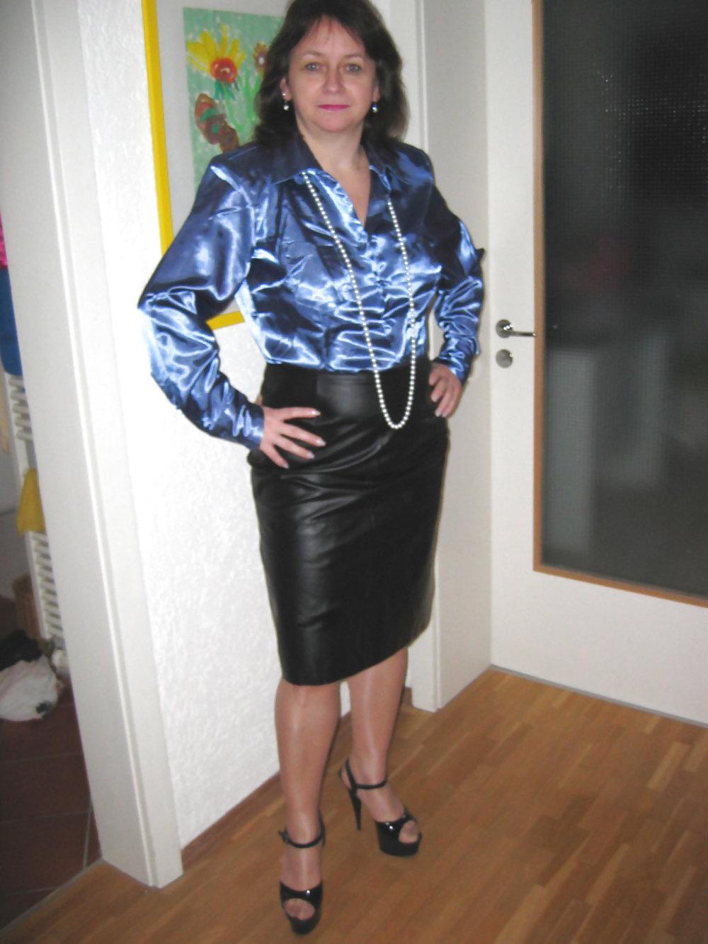 13P MILF saggy tits, hairy bush, satin blouse