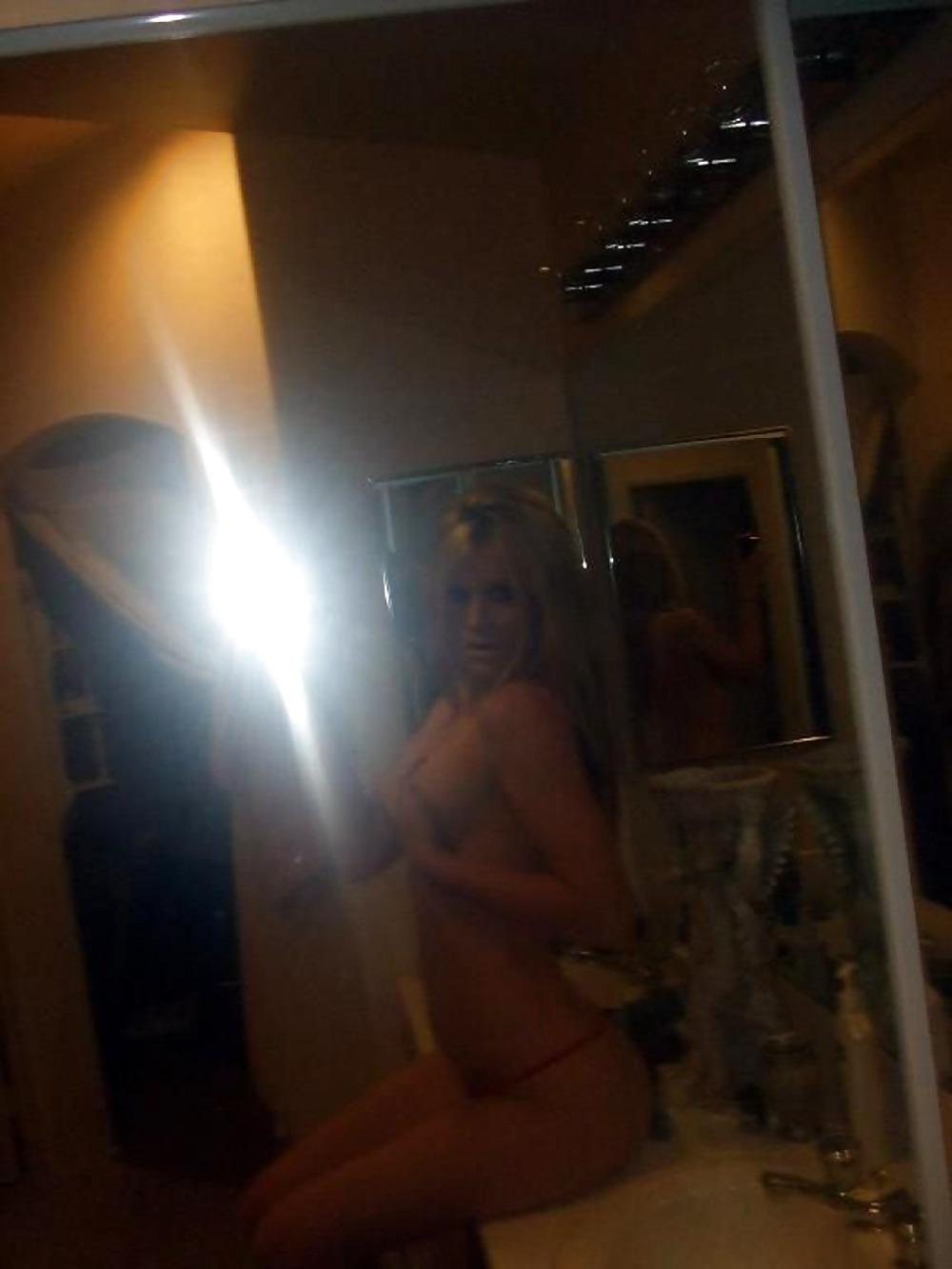 25P Dirty Blond Teen Posing