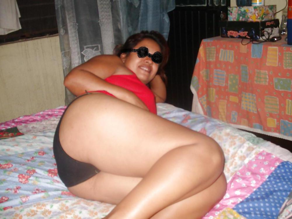 7P Latina mom in her pantys