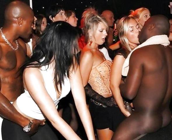 25P Interracial groupies (elles kiffent les blacks) - by Seydou