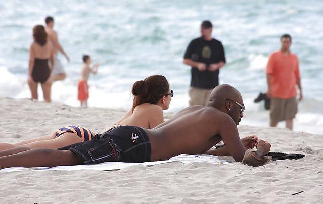 25P Interracial groupies (elles kiffent les blacks) - by Seydou