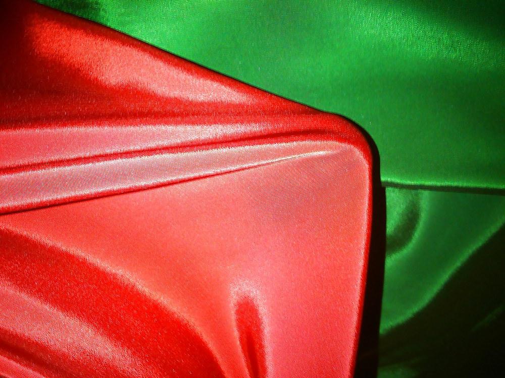 15P Wanking in a red silky kameez