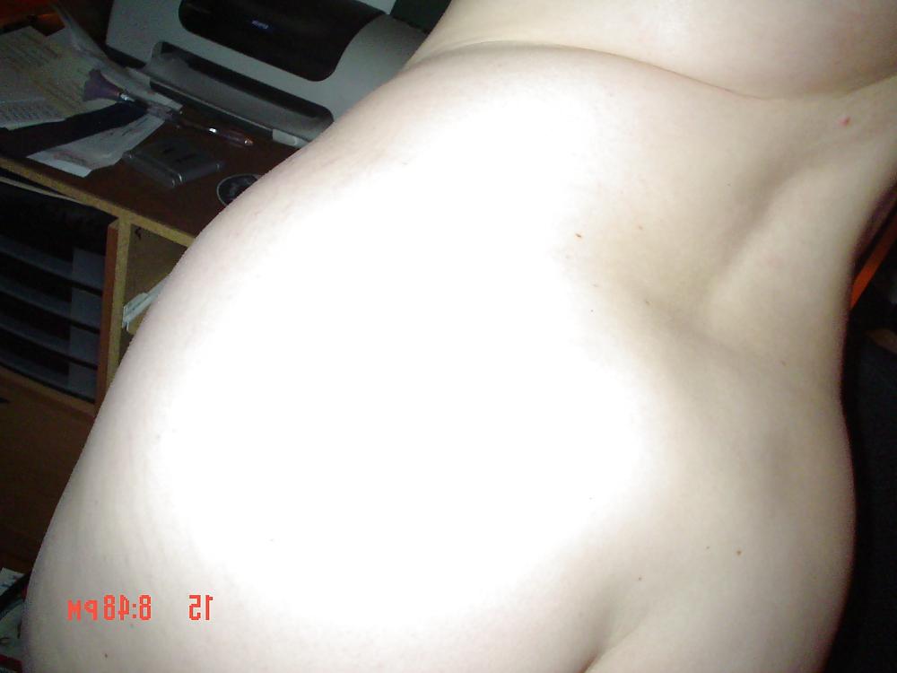 18P Pitiful amateur housewife