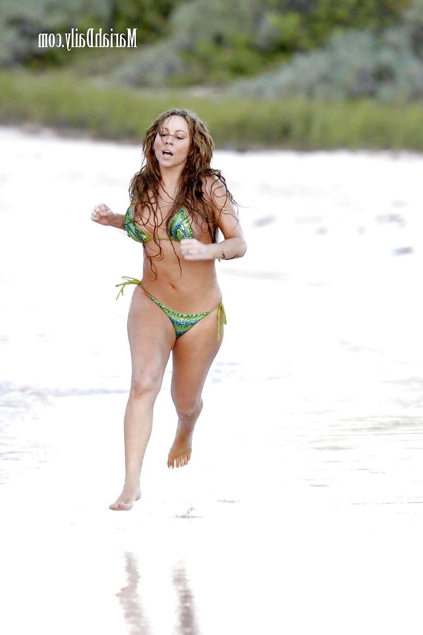 25P Wanking to Mariah Carey & her feet