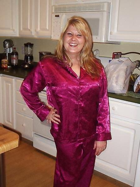 22P Satin mature