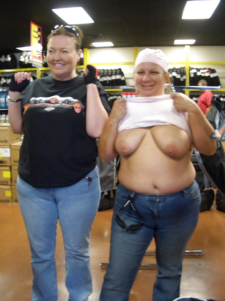 20P Saggy tits 24.