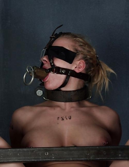 25P BDSM