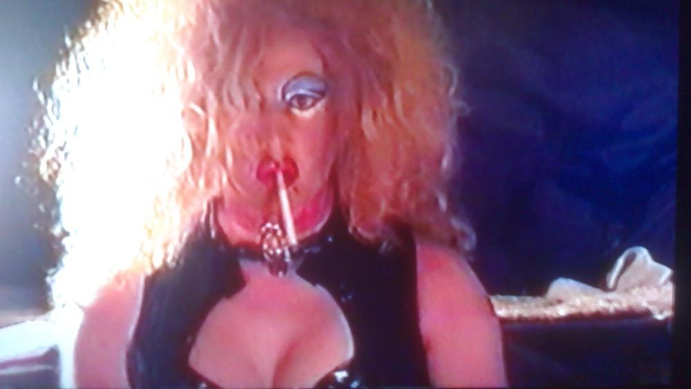 16P Latex Dragqueen smoking