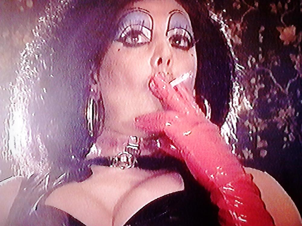 16P Latex Dragqueen smoking