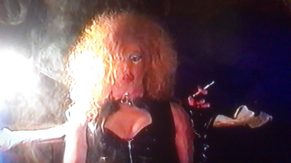 16P Latex Dragqueen smoking