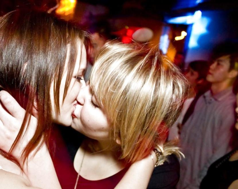 25P Strictly Canada-Toronto Night Club Gallery - 2