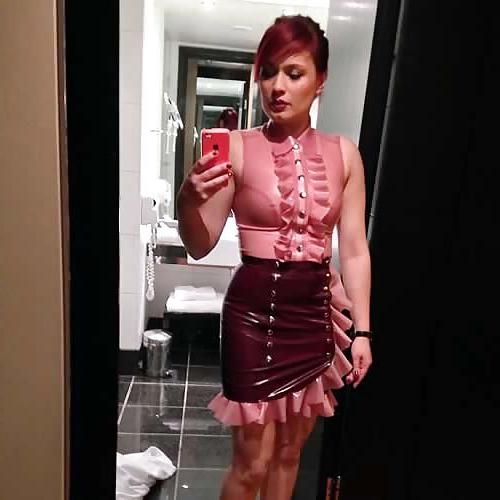 25P Latex selfshot!