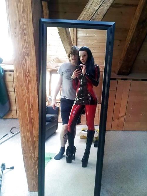 25P Latex selfshot!
