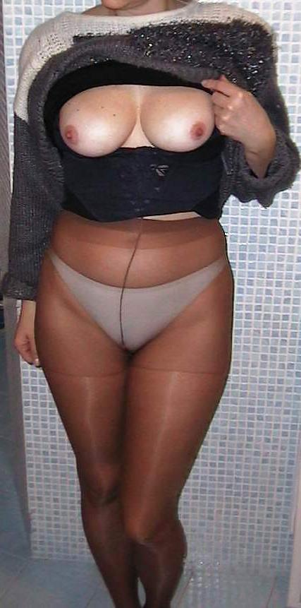 25P Nice Nylon legs