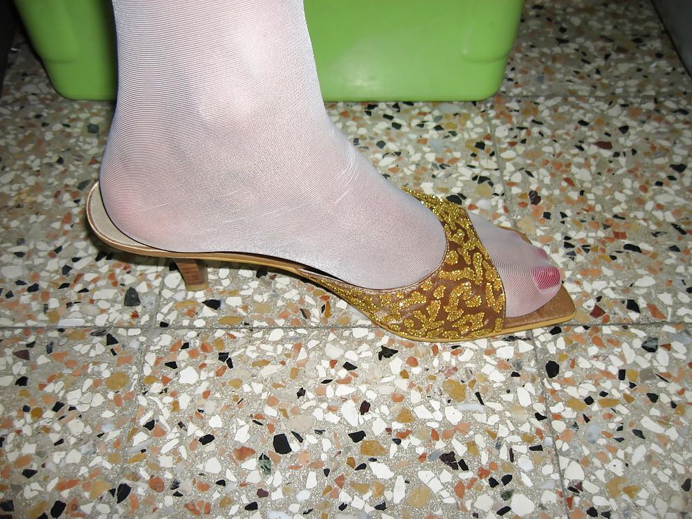 25P Nice Nylon legs