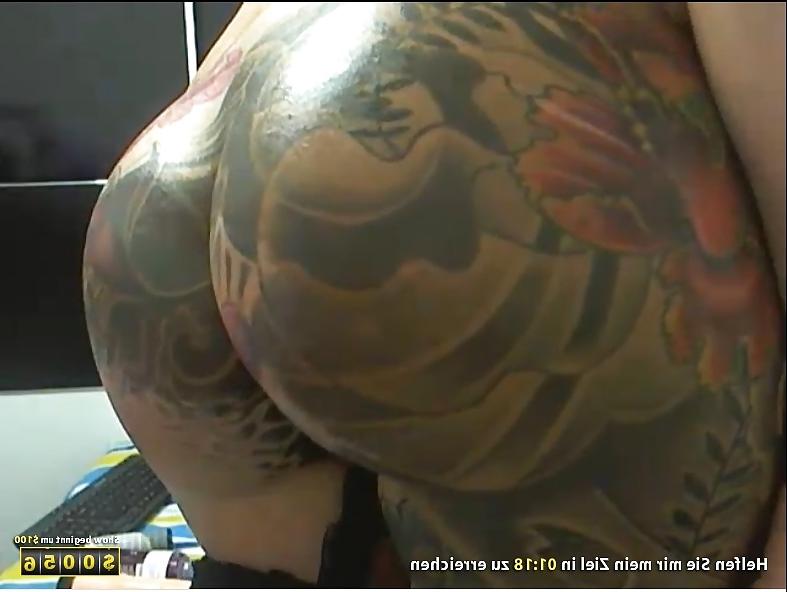 25P Webcam KinkyAssTattoo 5
