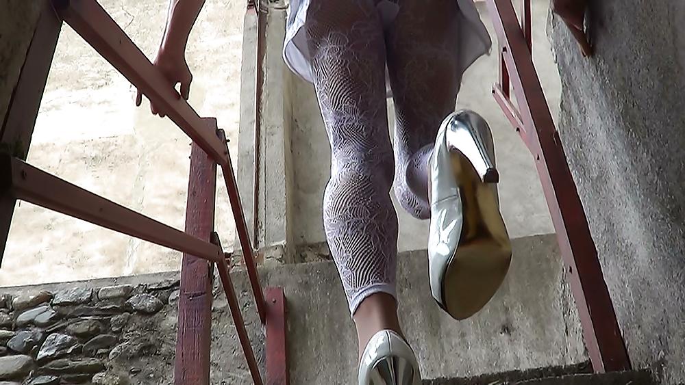 25P White heels and fishnet
