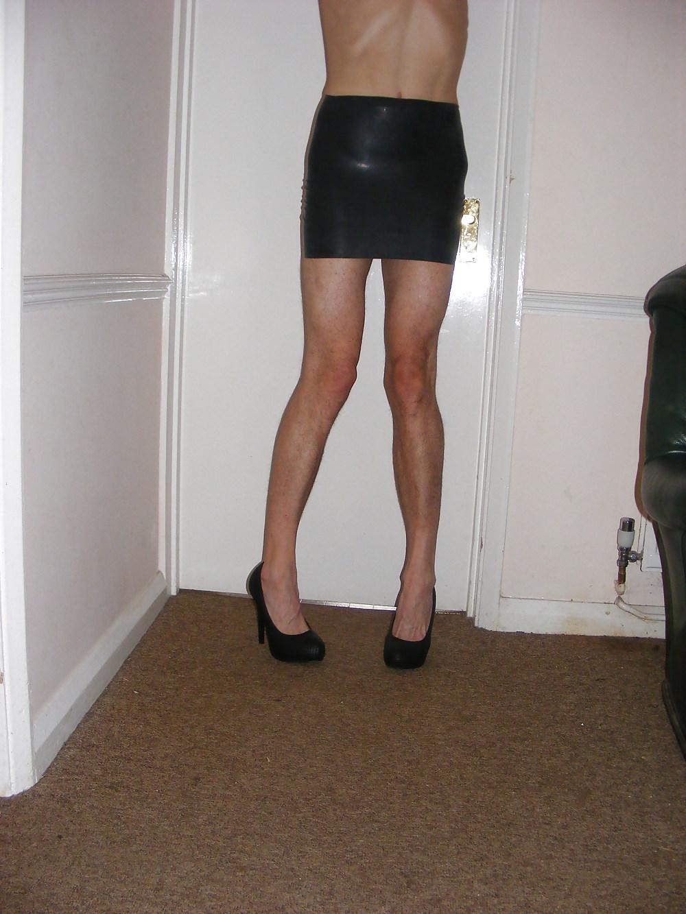 11P Latex miniskirt and heels