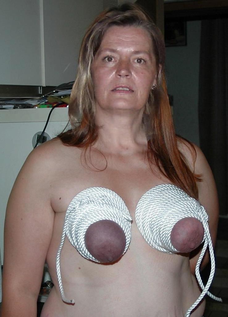 17P MATURE BDSM SLUTS