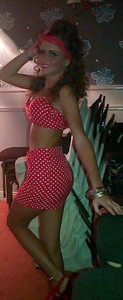 25P Wanking elizabeth 3
