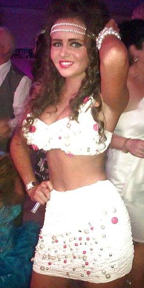 25P Wanking elizabeth 3