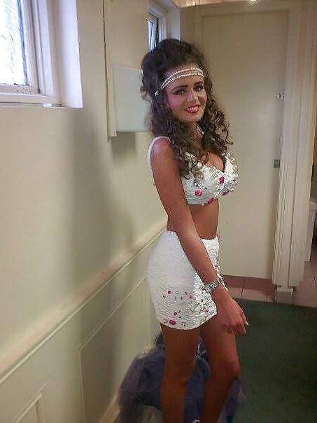 25P Wanking elizabeth 3