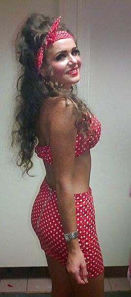 25P Wanking elizabeth 3
