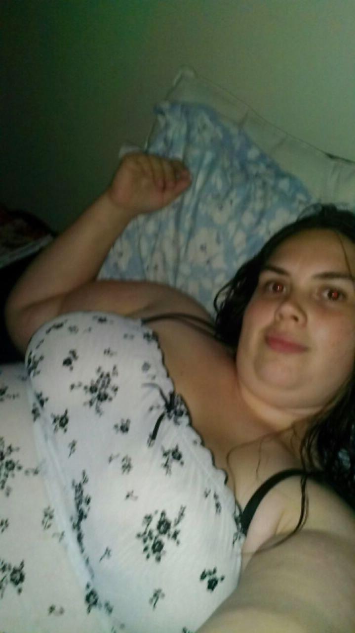 11P Sexy wife in her naughty nighties