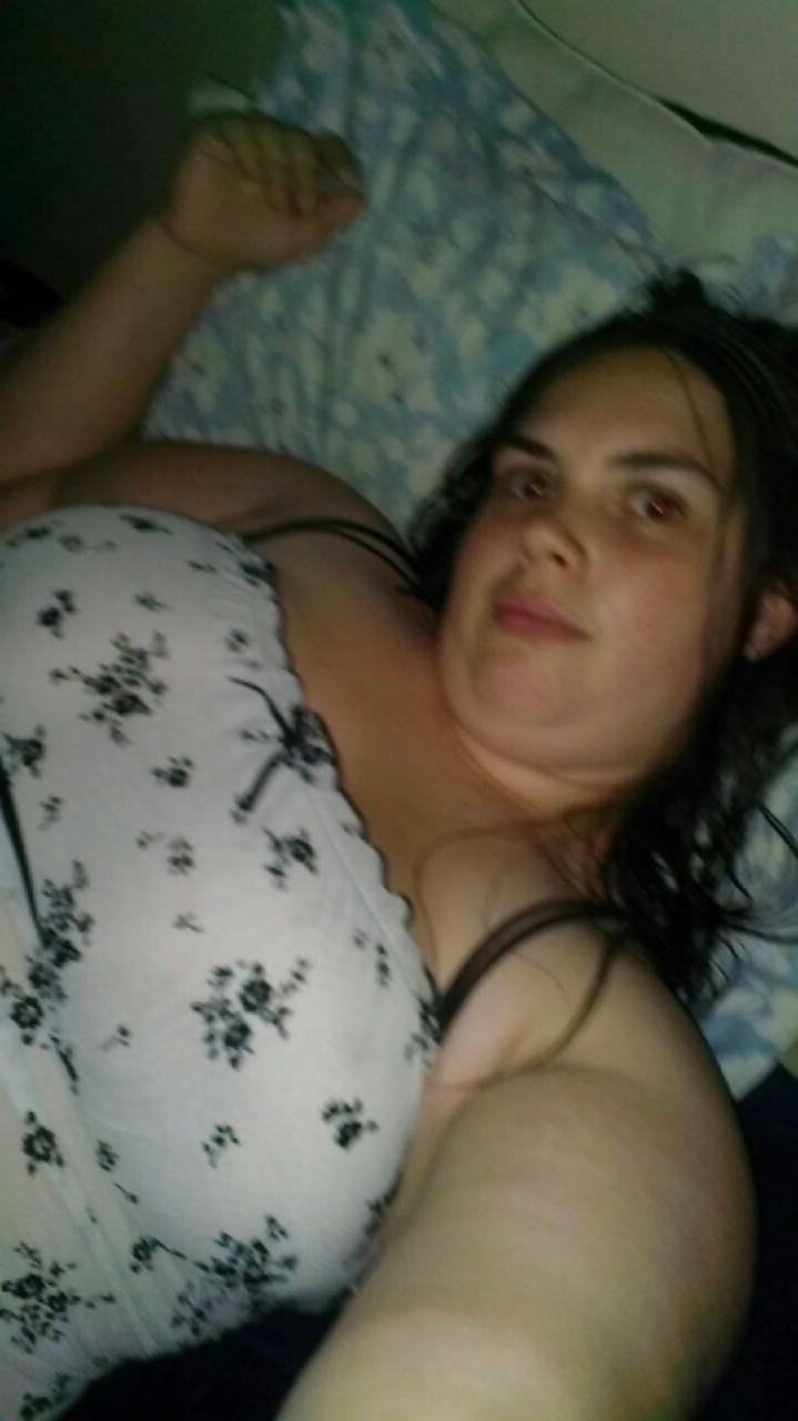11P Sexy wife in her naughty nighties