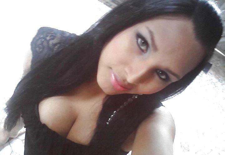21P Shemale latina