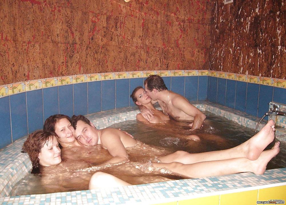 25P Real swingers club