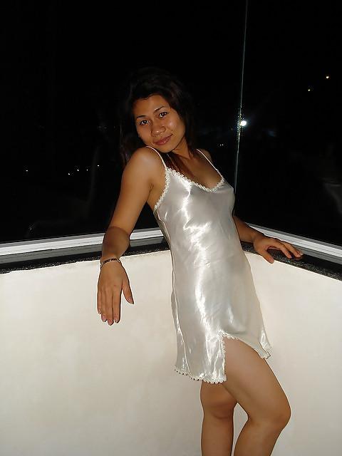 19P White satin girl
