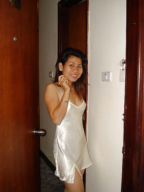 19P White satin girl