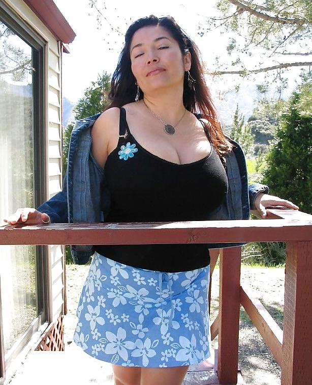 25P Big tit latin mama 8