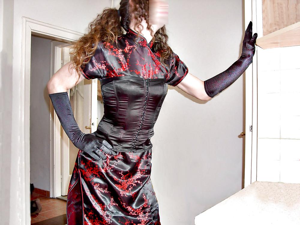 25P Some pics from me in satin